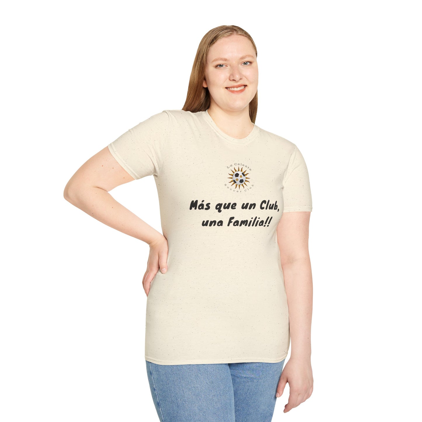 La Celeste S.C Más que un Club, Una Familia - Unisex Softstyle T-Shirt